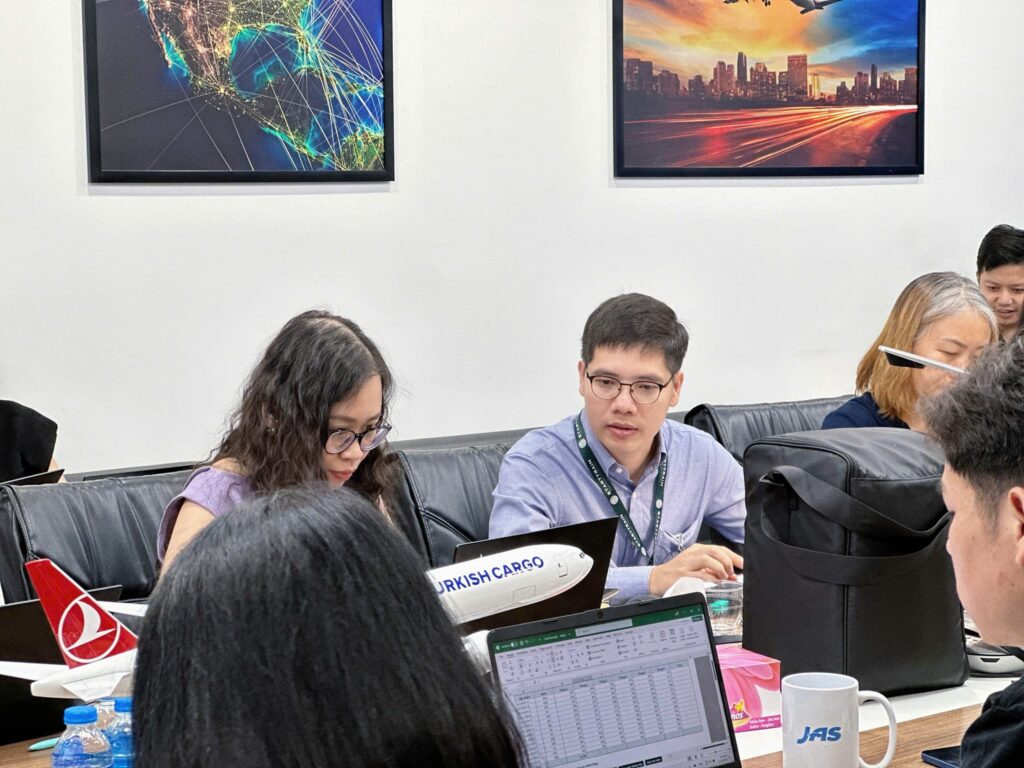 STARTTRAIN – JAS VIỆT NAM