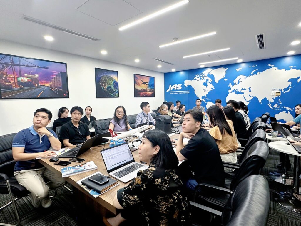 STARTTRAIN – JAS VIỆT NAM